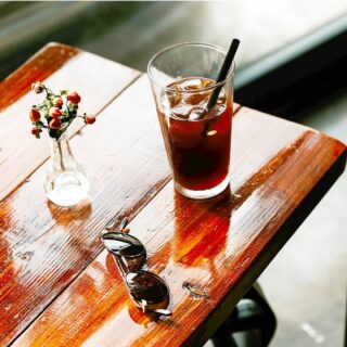 Comment s'est passé le week-end ? Au soleil en terrasse avec un verre de Berry Cola pour fêter l'arrivée du printemps ? Nous oui 😏🥤☀️
.
.
.
#berrycola #cola #colamadeinfrance #madeinfrance #colafrançais #local #Berry #Bourges #frais #rafraichissant #drink #soda #sodaregional #boireBerry #printemps2023