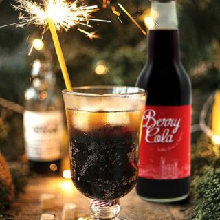 Toute l’équipe du Berry Cola vous souhaite une belle année ! 
.
.
.
#berrycola #cola #colamadeinfrance #madeinfrance #local #Berry #Bourges #frais #rafraichissant #drink #Noel2022 #NYE2023